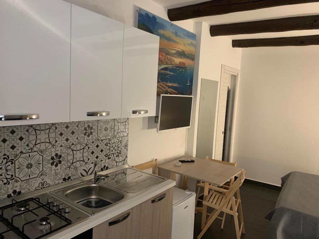 شقة Viky House Chiaia نابولي المظهر الخارجي الصورة