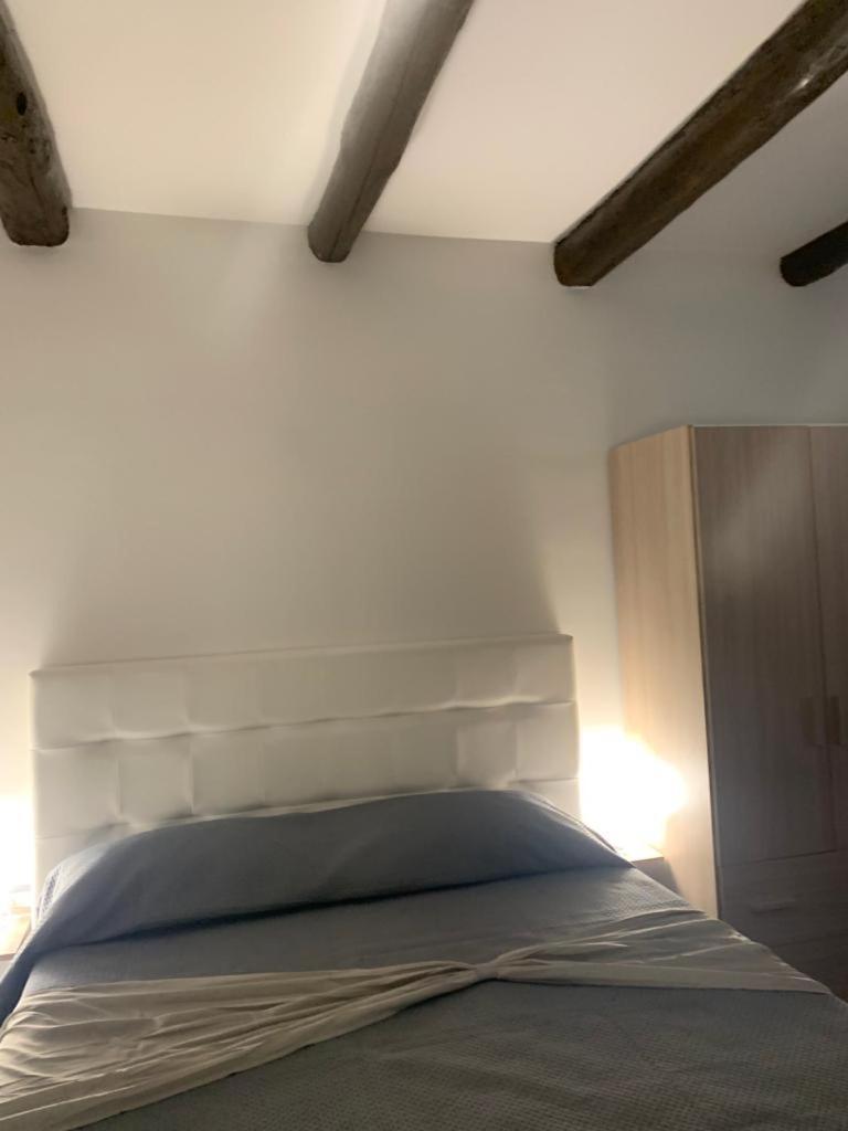 شقة Viky House Chiaia نابولي المظهر الخارجي الصورة
