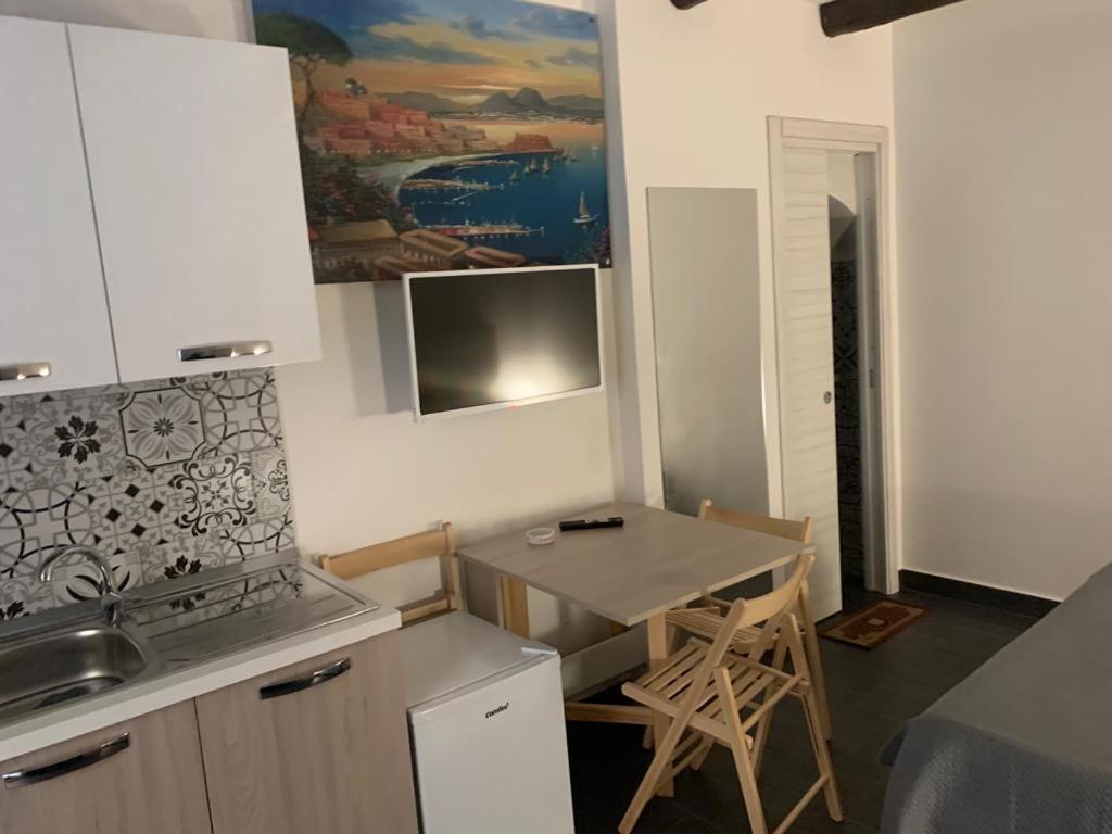 شقة Viky House Chiaia نابولي المظهر الخارجي الصورة