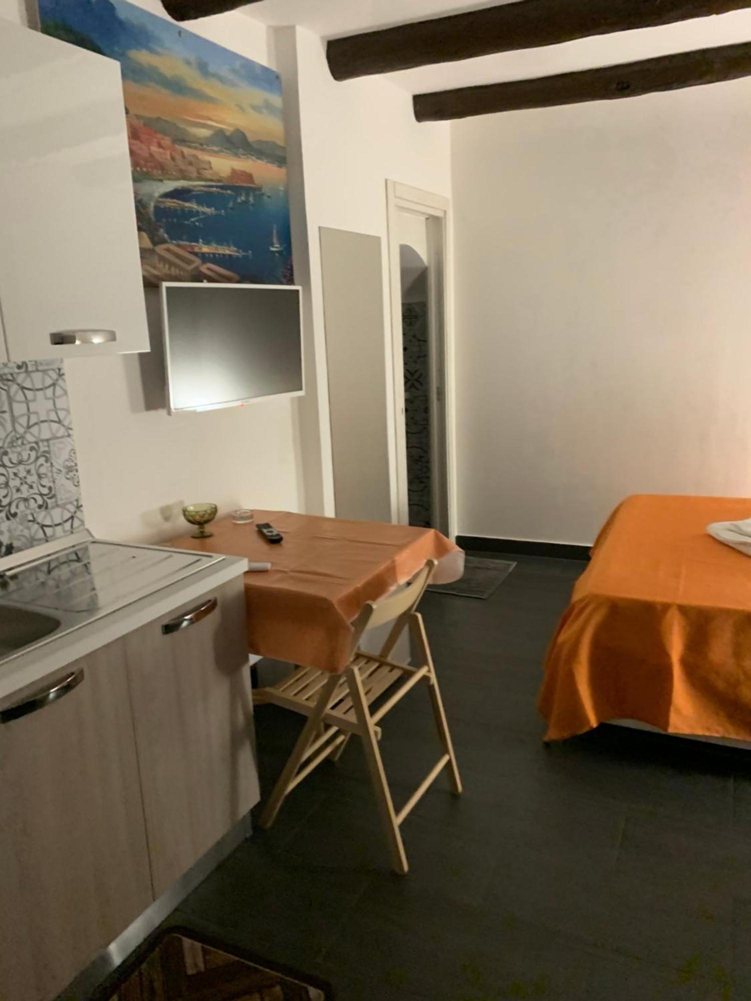 شقة Viky House Chiaia نابولي المظهر الخارجي الصورة